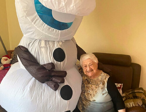 Schneemann Olaf zu Besuch in Heinrichsort