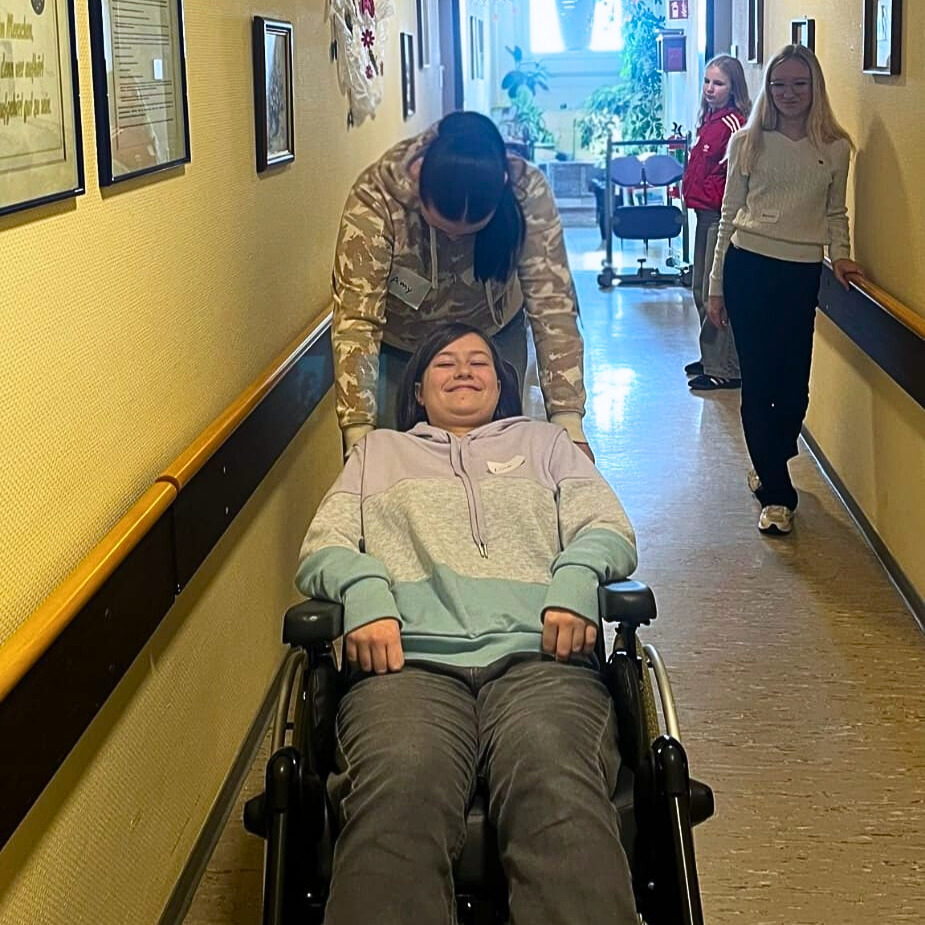 f12c9ff8-e1c0-4320-b5b6-c8858d0a0bde